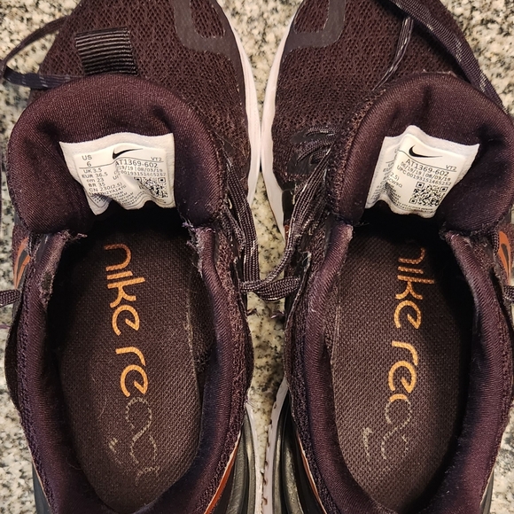 Nike Legend React Running Shoes - Picture 7 of 7